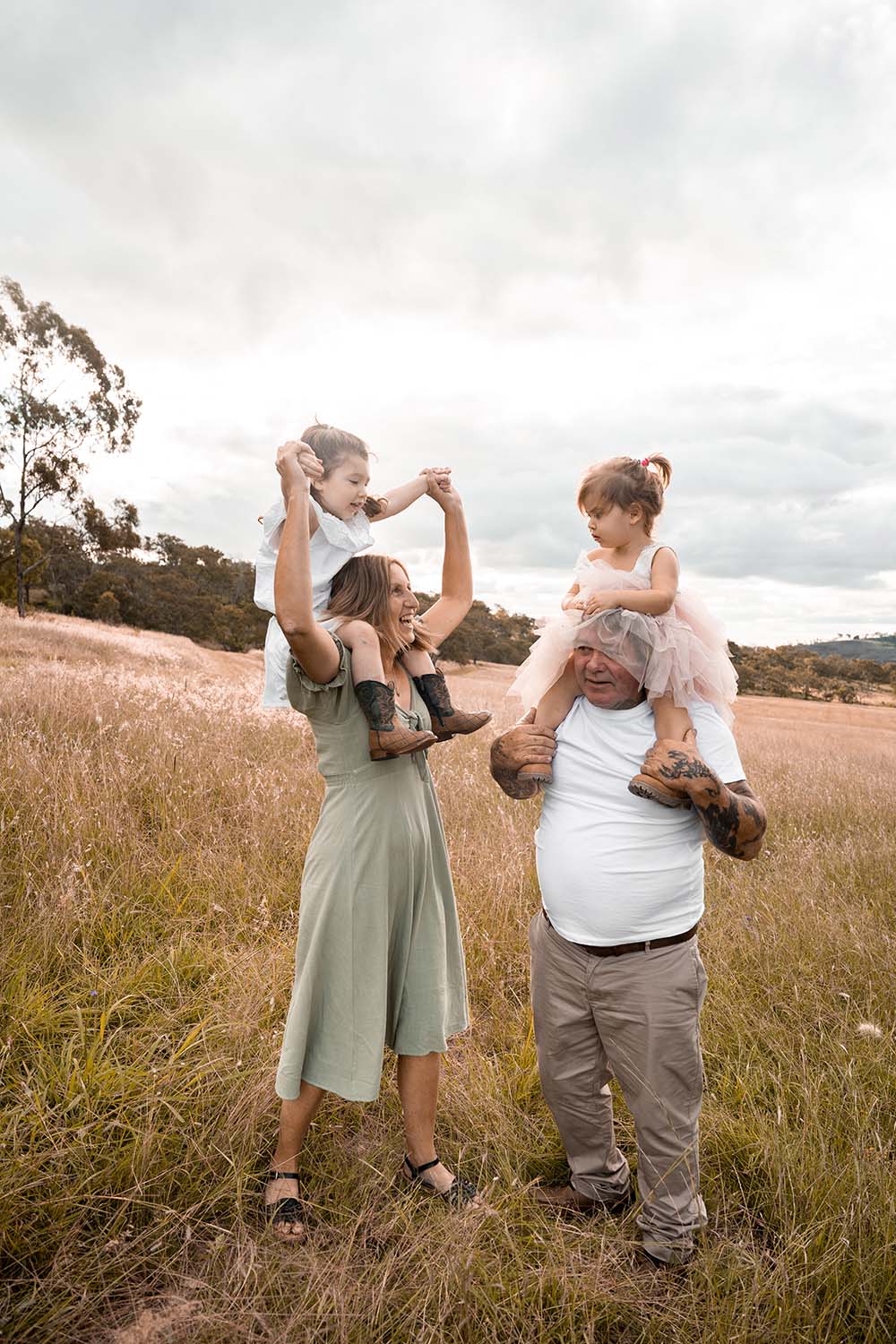 Family Photography Toowoomba – Piggy backs